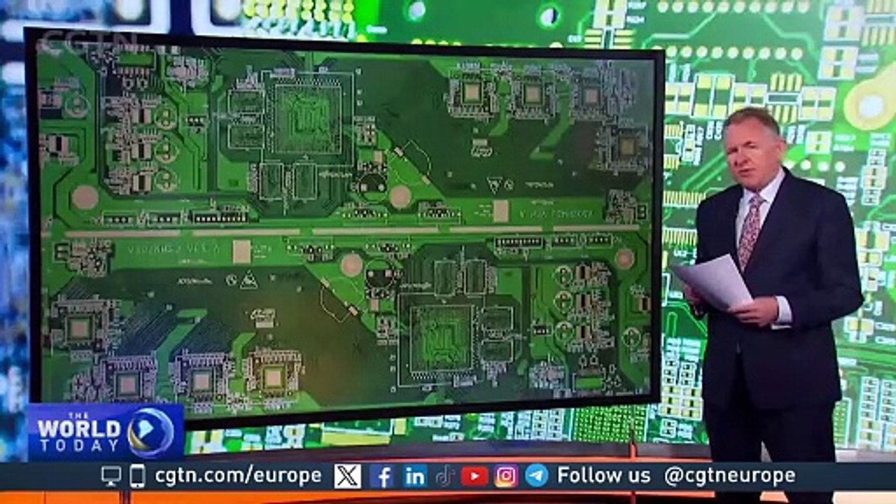 World’s first functional graphene semiconductor to power future computers