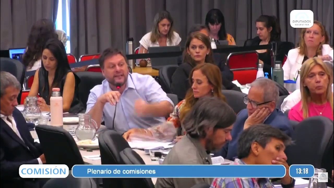 Tremendo cruce entre Guillermo Francos y Leandro Santoro