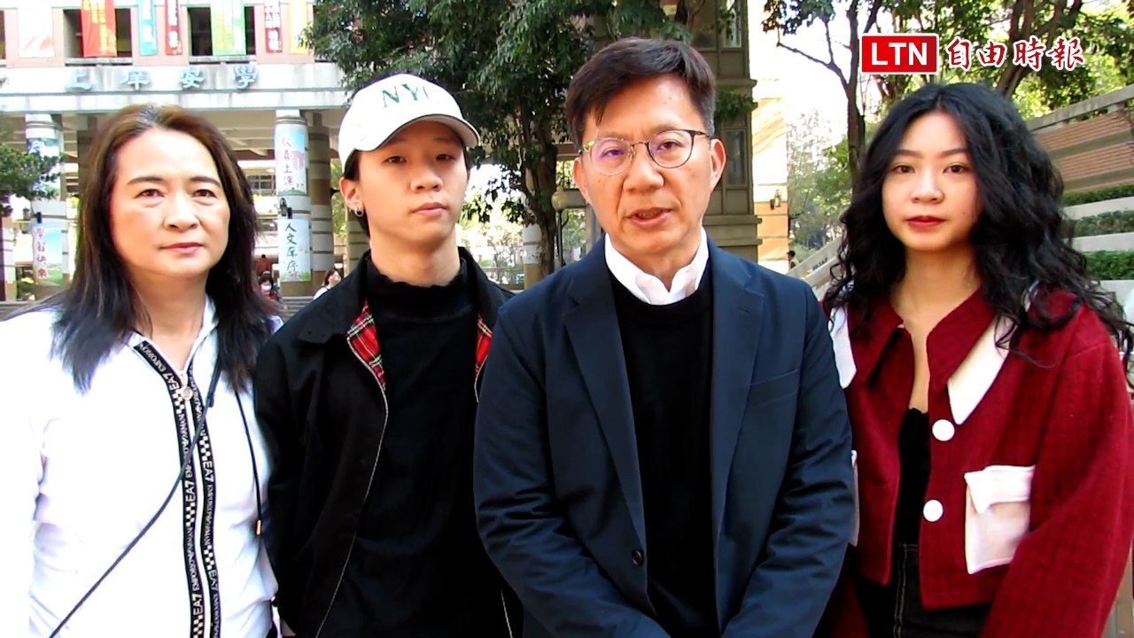 張廖萬堅對自己有信心 廖偉翔帶幸運小物「媽媽」投票