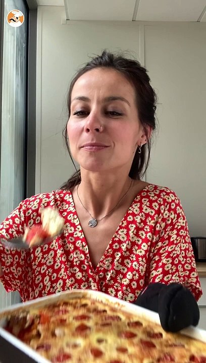 Clafoutis savuros cu roșii cherry și ton