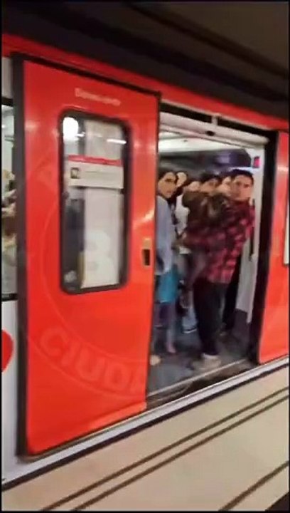 Carteristas chilenos en el metro de Barcelona