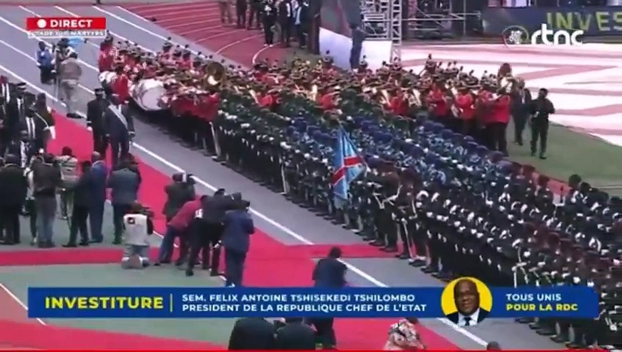 Félix Tshisekedi au Stade des Martyrs, recevant les honneurs militaires