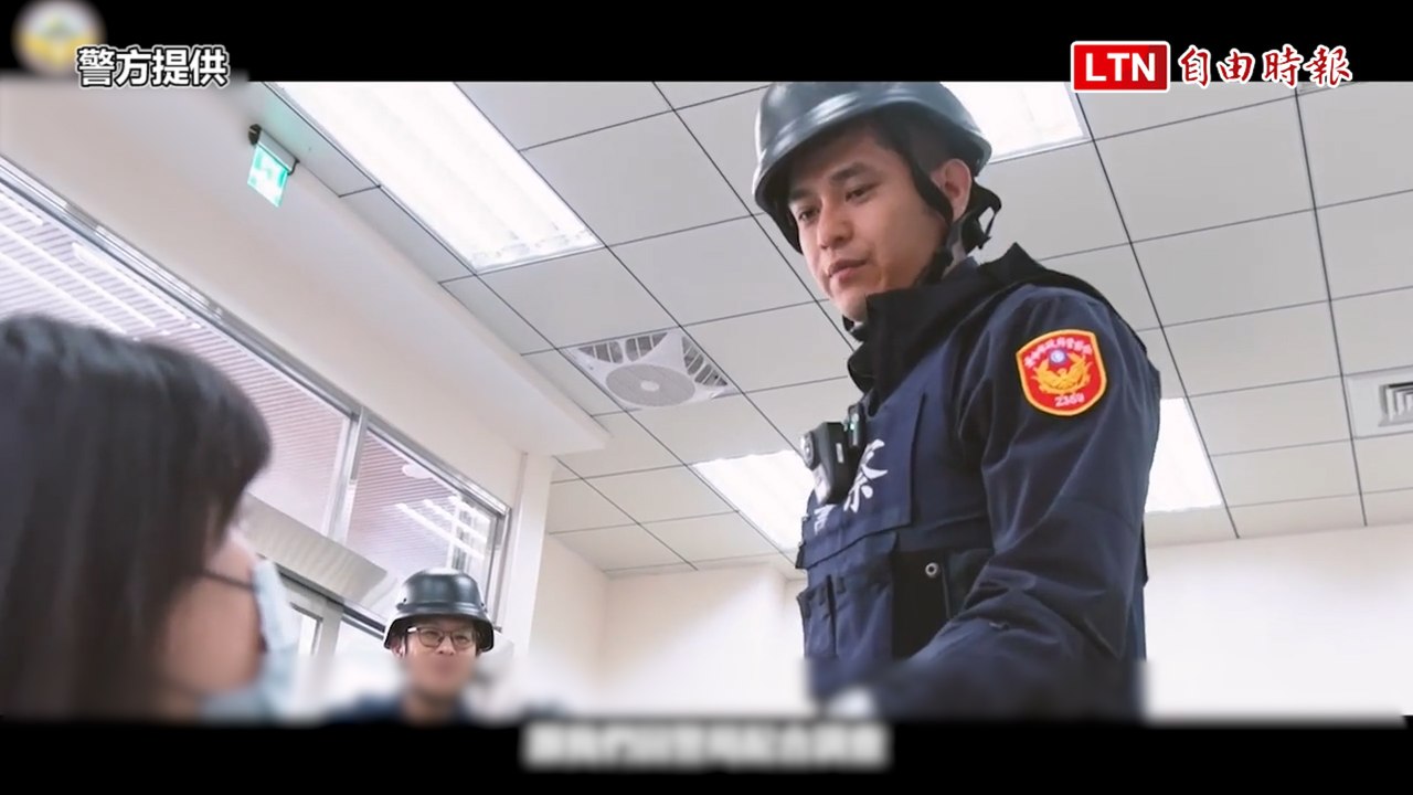 搶銀行交戰亂入女車手 中市警防搶片情節超展開(警方提供)