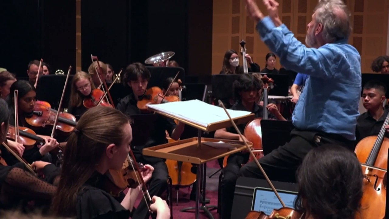 Singer-songwriter Nancy Bates hopes to help female prisoners from reoffending through music