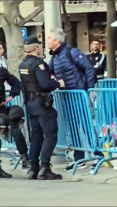 Vean el viral enfrentamiento de Manolo Lama con la Policía