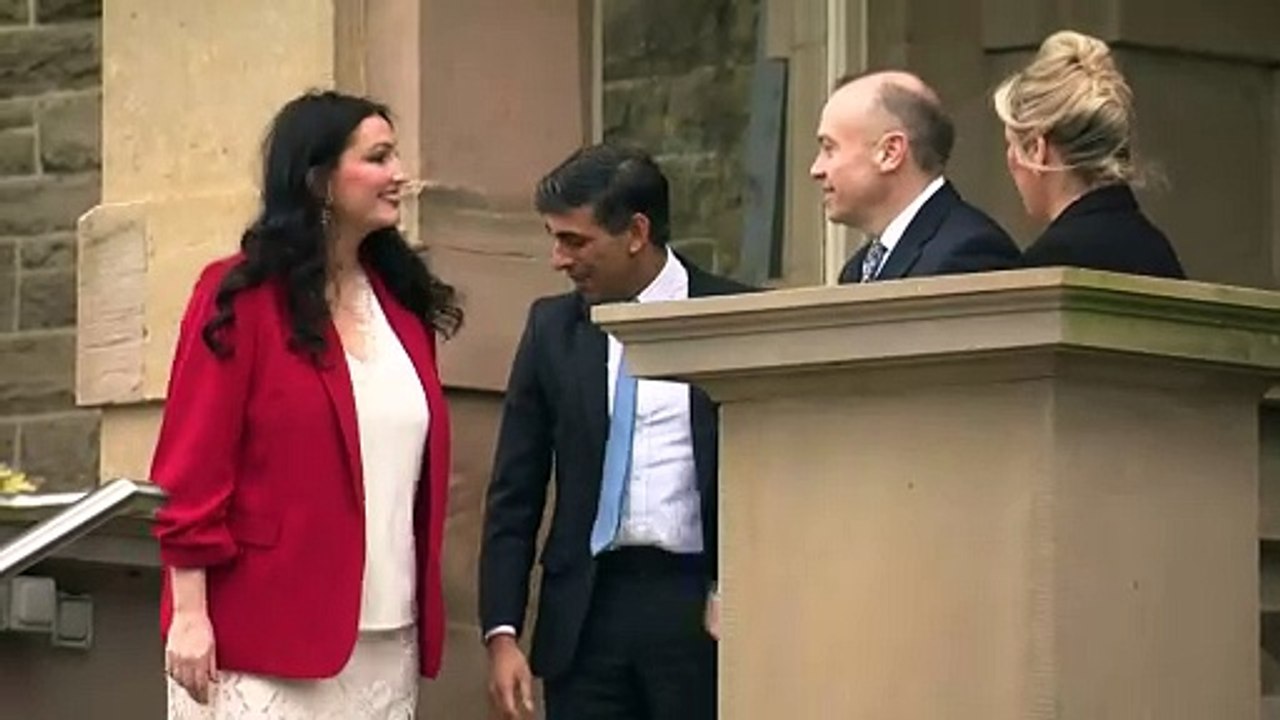 PM leaves Stormont after meeting Assembly leaders