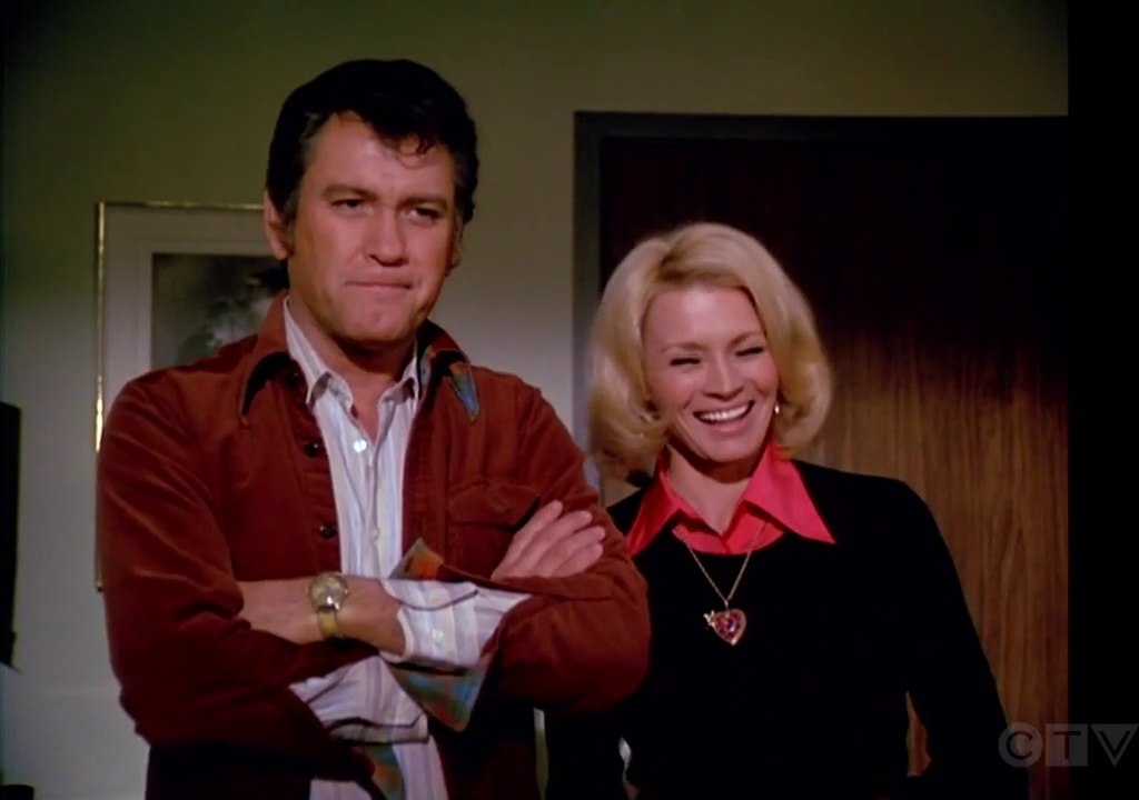 POLICEWOMAN - Series 4 - Episode 21 - "Flip of a Coin"