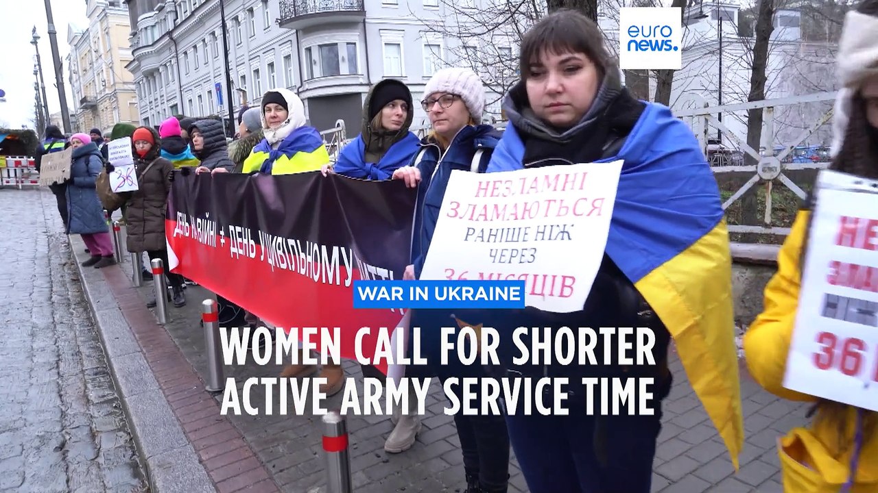 Ukrainian women call for shorter military service terms