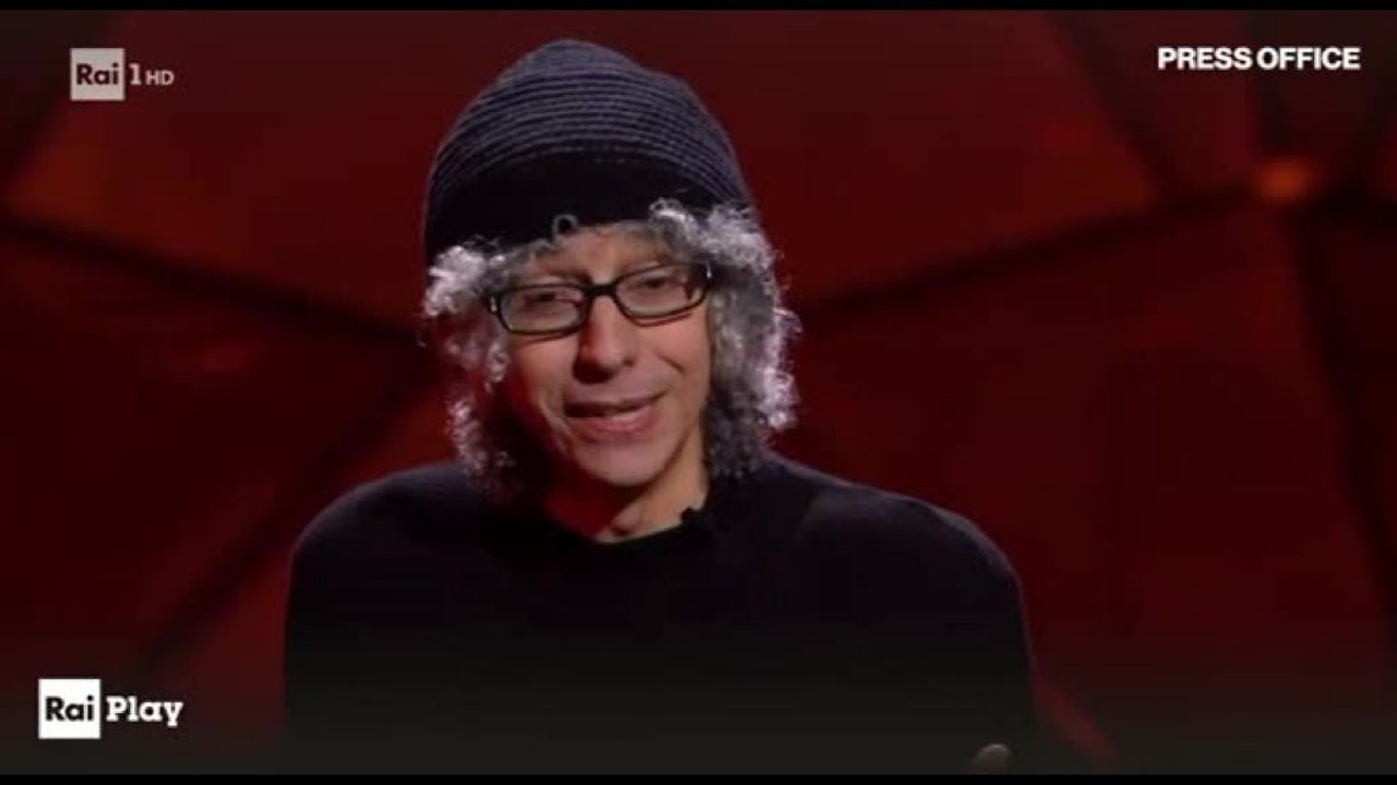 Sanremo, nella seconda serata commuove Giovanni Allevi. Geolier in testa