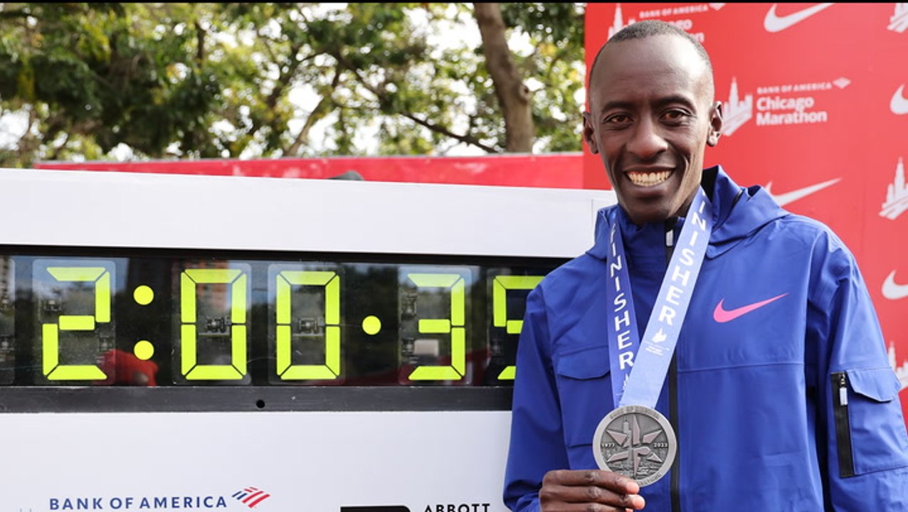 Kelvin Kiptum: World marathon record holder dies after car crash in Kenya