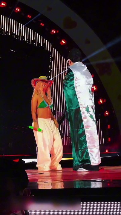 La Bichota canta La Víctima con Xavi en el Azteca