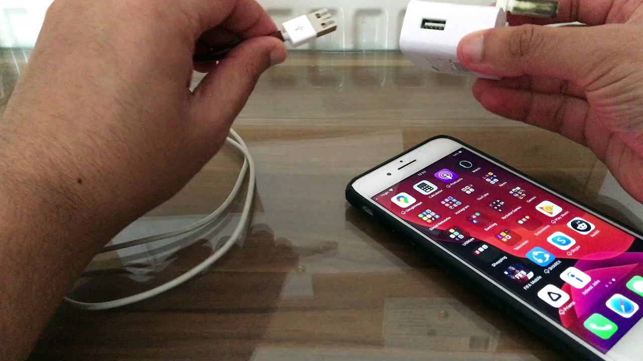 How to CHARGE an iPhone Using a Samsung Charger - Basic Tutorial | New