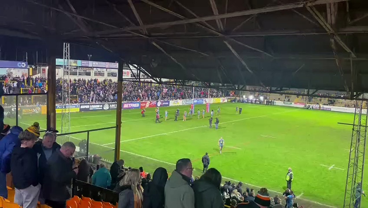 Wigan Warriors begin Super League title defence with win