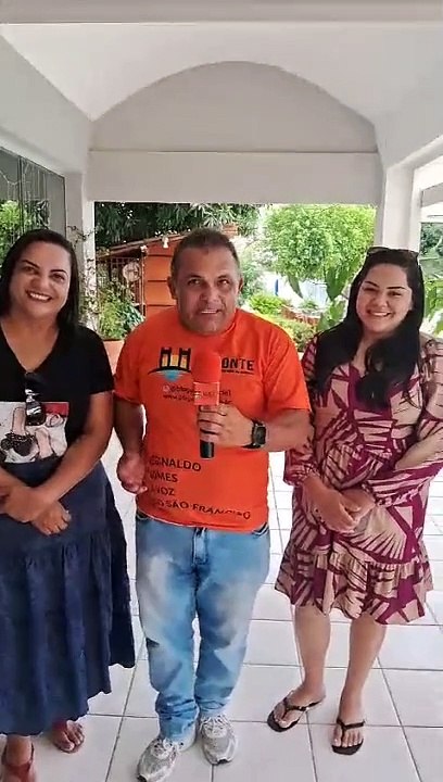 Show gospel: Luana Dourado e Aurelina Dourado cantam para a comunidade de Maniçoba, em Juazeiro (BA)