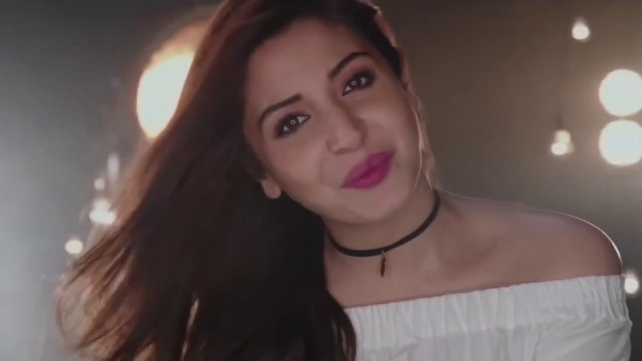 Anushka Sharma hot