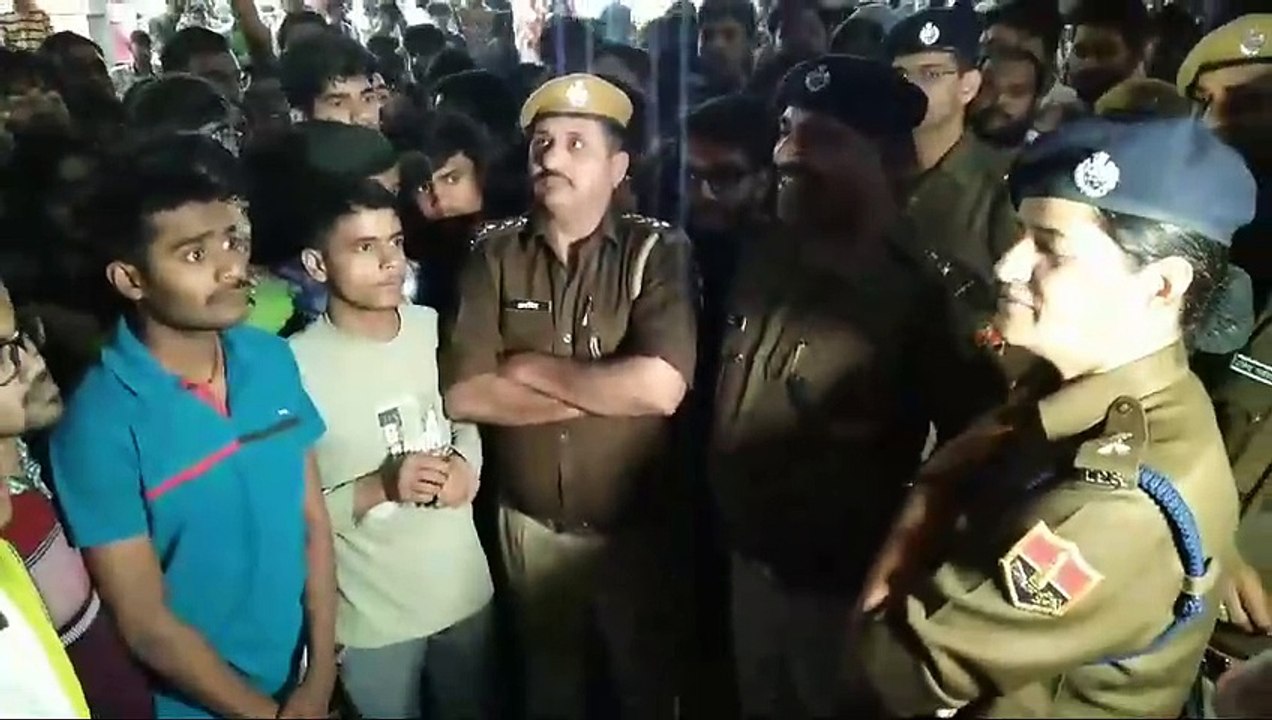 कोटा में कोचिंग एरिया  लैण्डमार्क में दल-बल के साथ पहुंची एसपी, फिर जो हुआ...