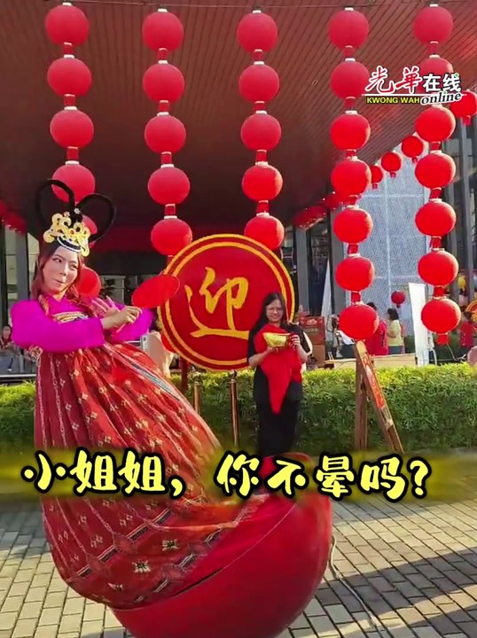 PICC新春晚会美食街活动  今天最后一晚咯！