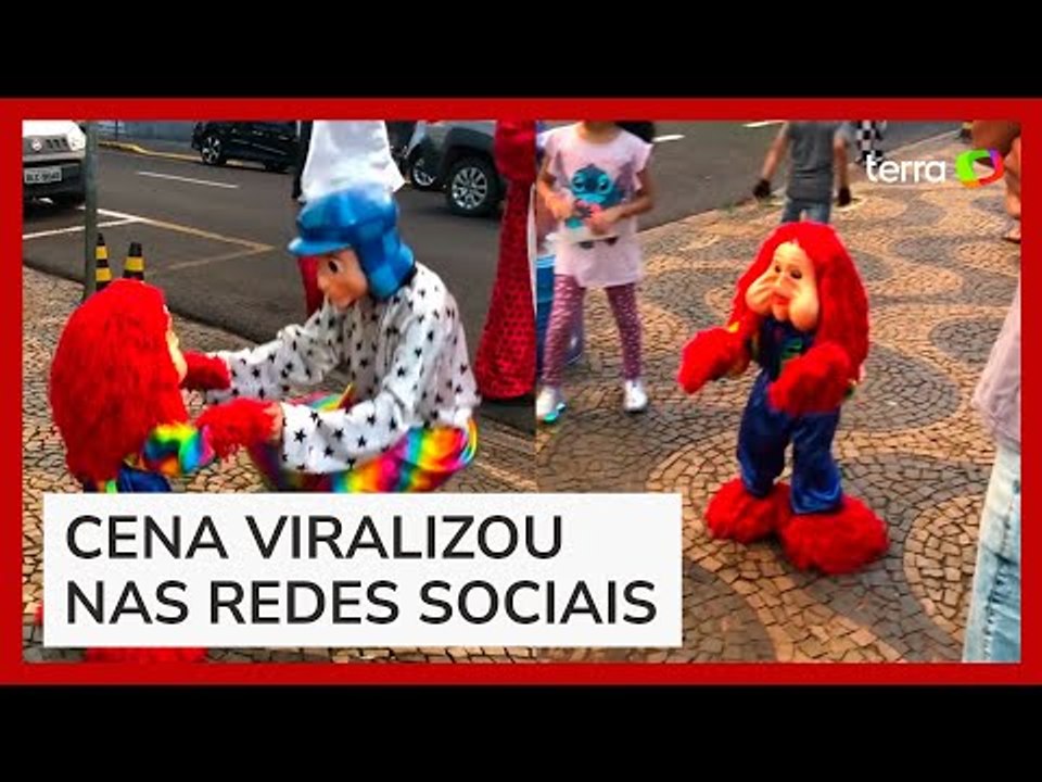 Criança viraliza ao se fantasiar de Fofão e dançar com a Carreta Furacão em SP