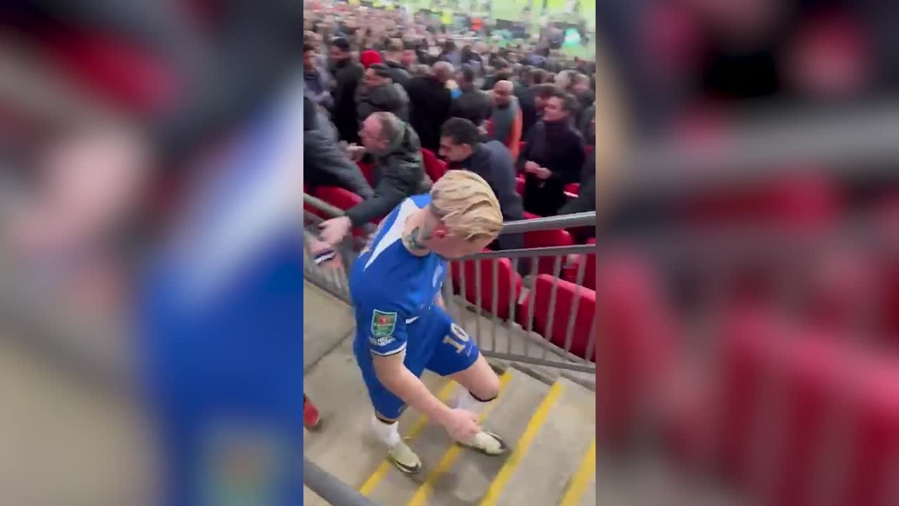 Enzo Fernández se encara con un fan