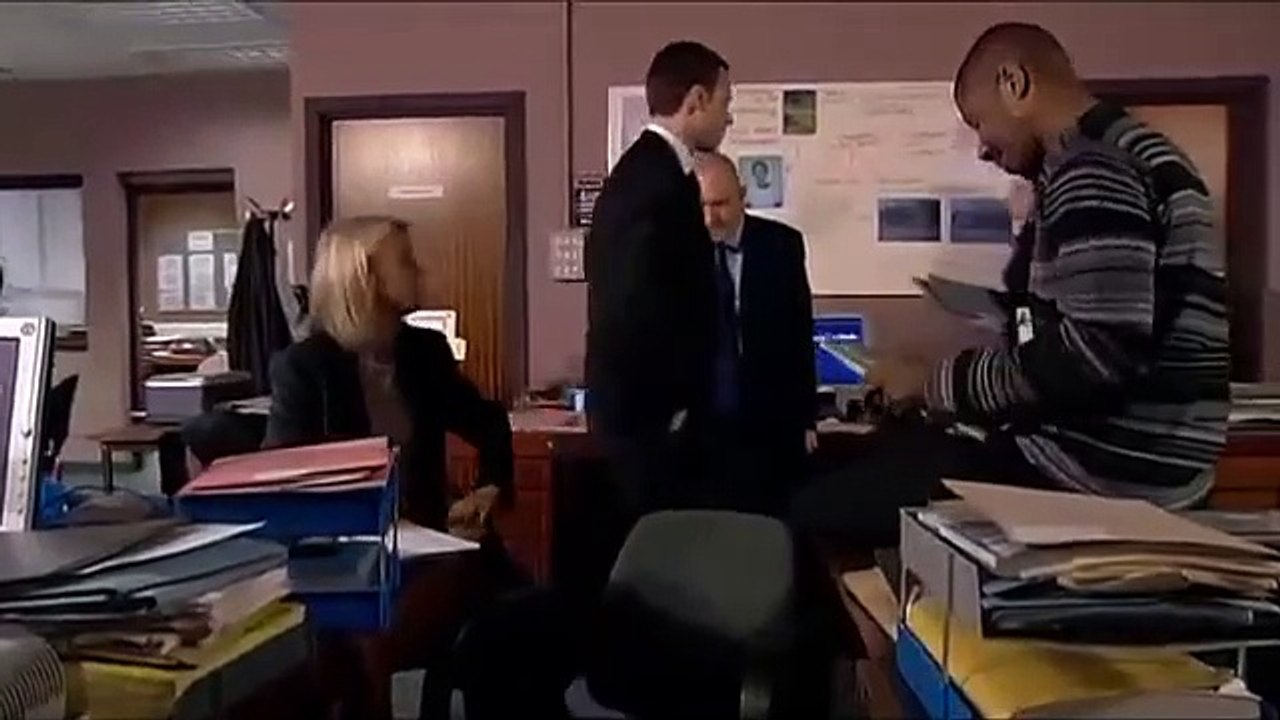 The Bill S20E15 Intrigue