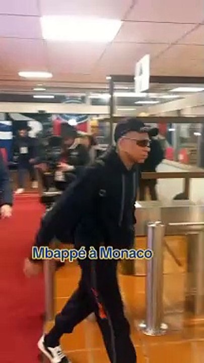MBAPPÉ ROCKSTAR 