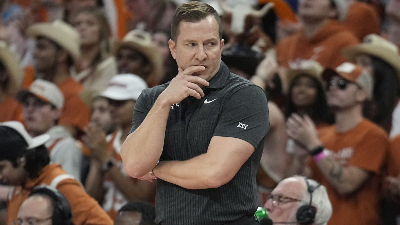 Title Odds for Top College Basketball Contenders Analyzed