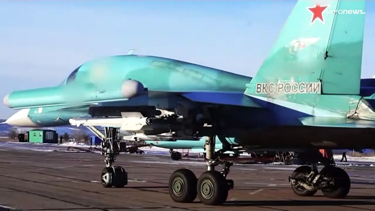 روسيا تنشر لقطات تظهر المهمة القتالية لطائرة سوخوي سو-34