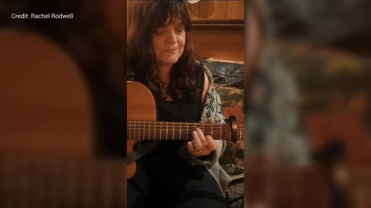 Rachel Rodwell singing The Sycamore Song