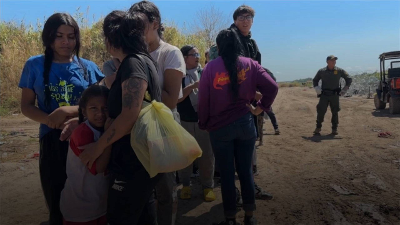 Supreme Court Pauses Implementation of Immigration Law in Texas