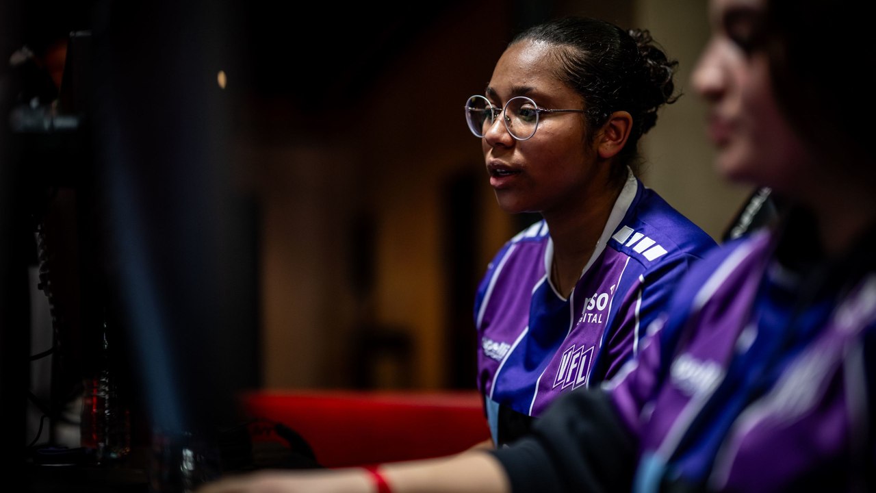 VfL-eSportlerin Ojih: "FC 24 hat eine toxische Community"