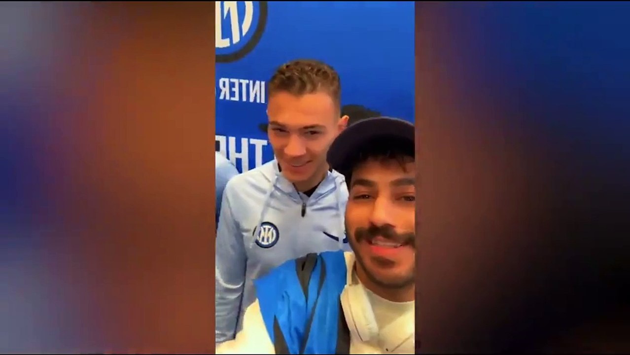 Il complimento del tifoso è inglese, Frattesi capisce male: la risposta è esilarante