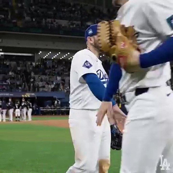 ¡La Formación de la Victoria para Los Dodgers!