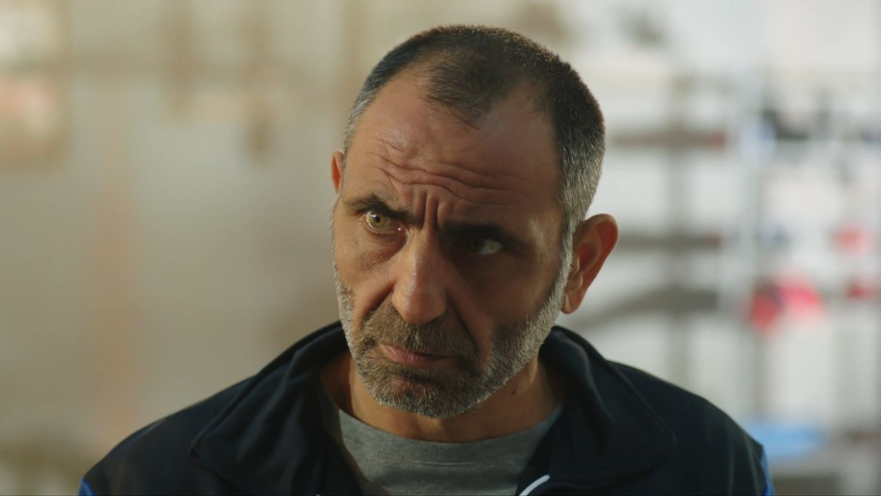 En El Corazón De La Ciudad Capitulo 6 (Audio Español) - Bu Şehir Arkandan Gelecek