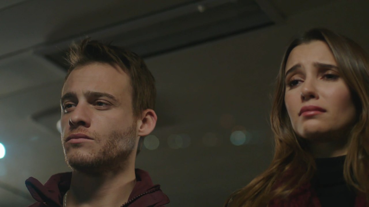 En El Corazón De La Ciudad Capitulo 3 (Audio Español) - Bu Şehir Arkandan Gelecek