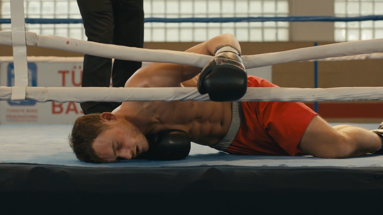 En El Corazón De La Ciudad Capitulo 55 (Audio Español) - Bu Şehir Arkandan Gelecek