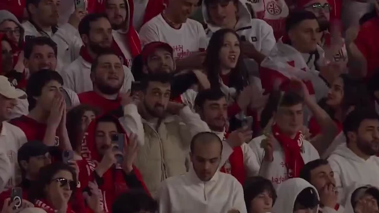 El homenaje a Ilia Topuria en el Georgia vs. Luxemburgo