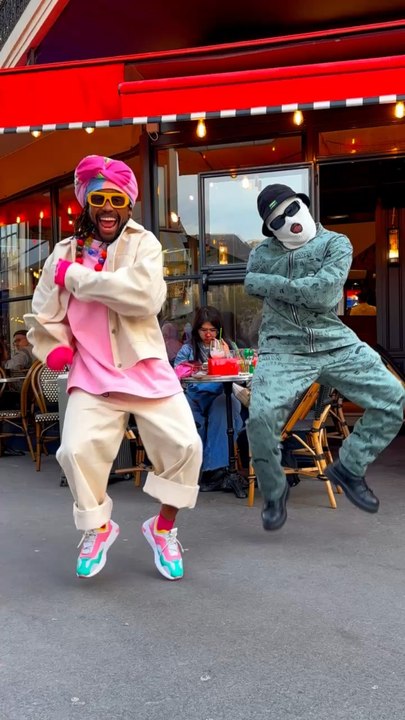 Je fais danser le Transporteur de bonheur