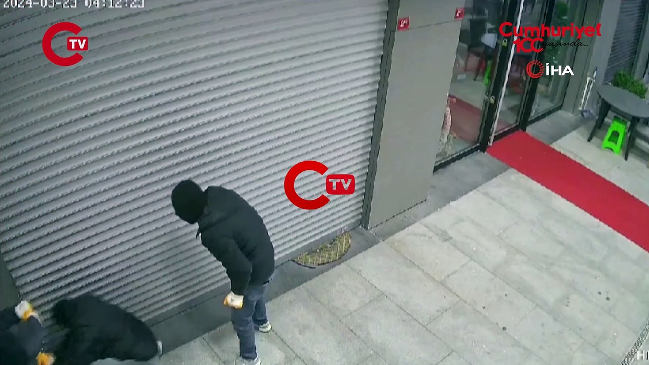 Başakşehir’de para transfer merkezine soygun: 5 bin dolar çalan şüpheliler kamerada