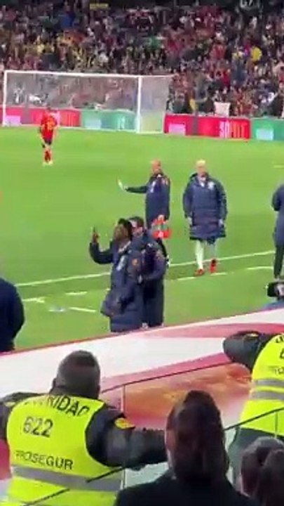 El MOMENTO de TANGANA entre VINICIUS y MORATA