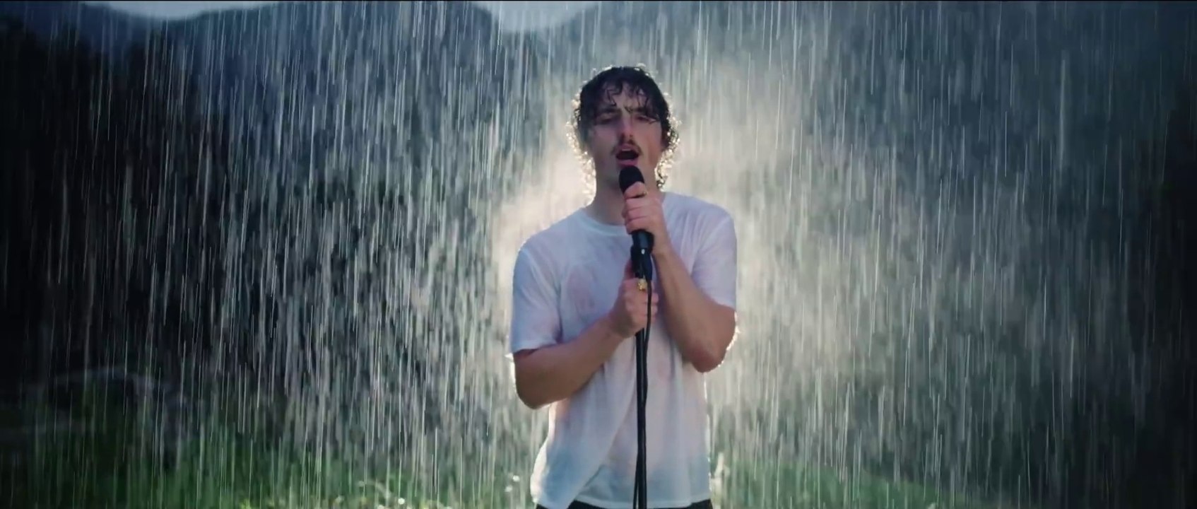 Benson Boone - Slow It Down (Official Music Video)