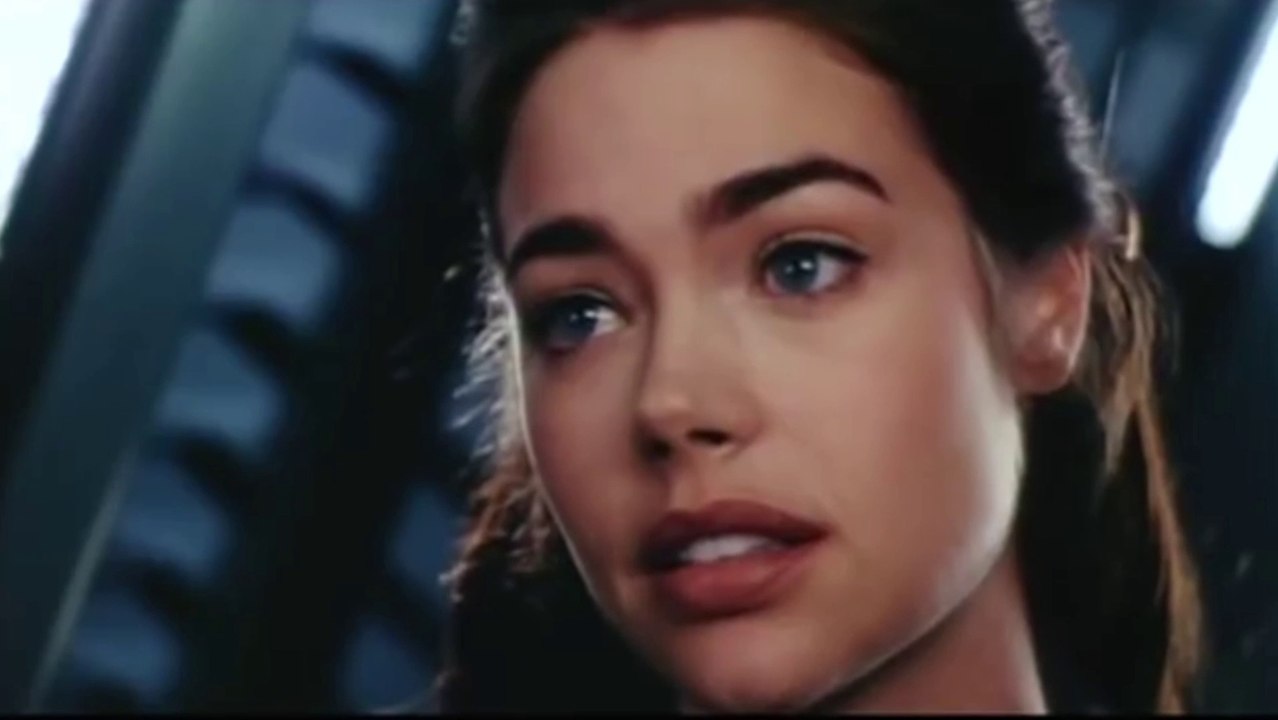 Starship Troopers - All deleted Scenes