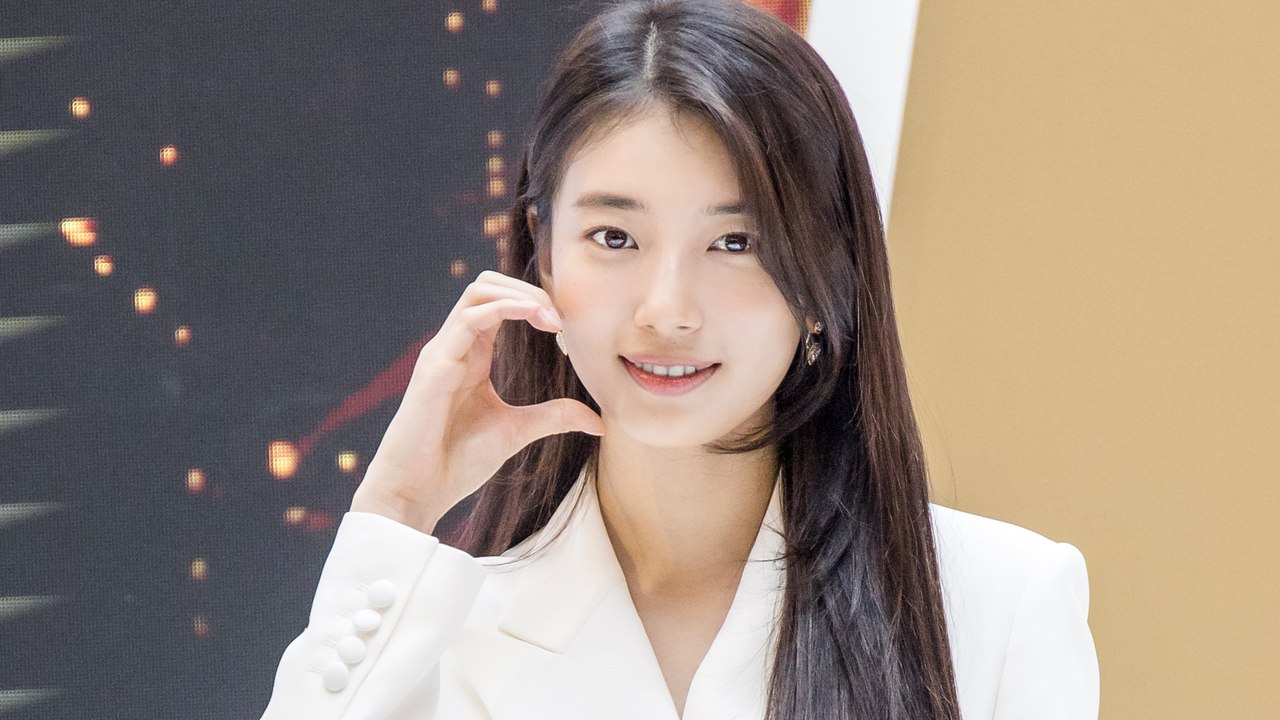 화제의 플러팅 미소, 수지(Suzy) 한맥 팝업스토어 행사 참석