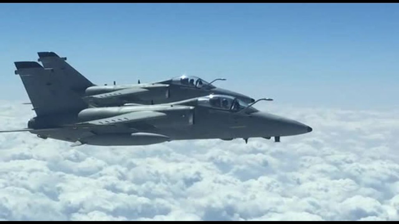 Dopo 35 anni l'Aeronautica Militare dice addio al caccia Amx "Ghibli"