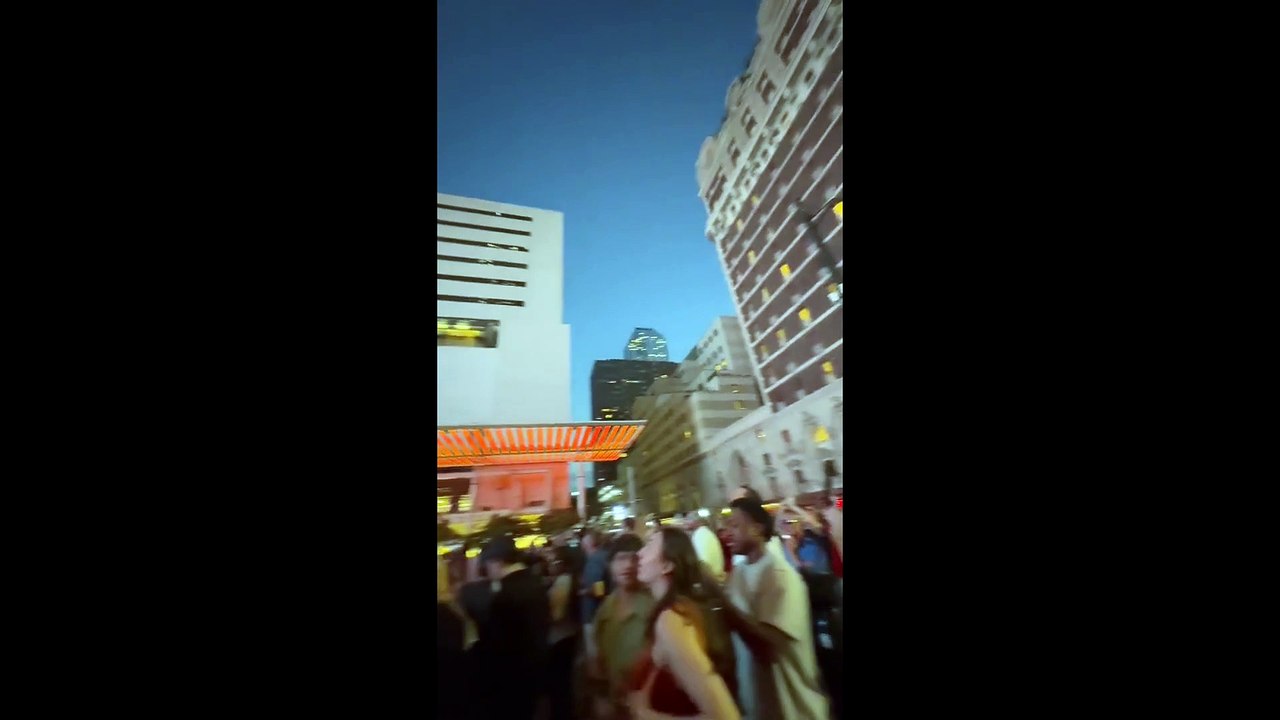 Footage from Texas shows crowd's reaction during total solar eclipse