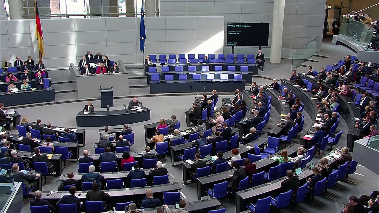 Das neue, flexiblere Namensrecht: Reform des Namensrechts im Bundestag