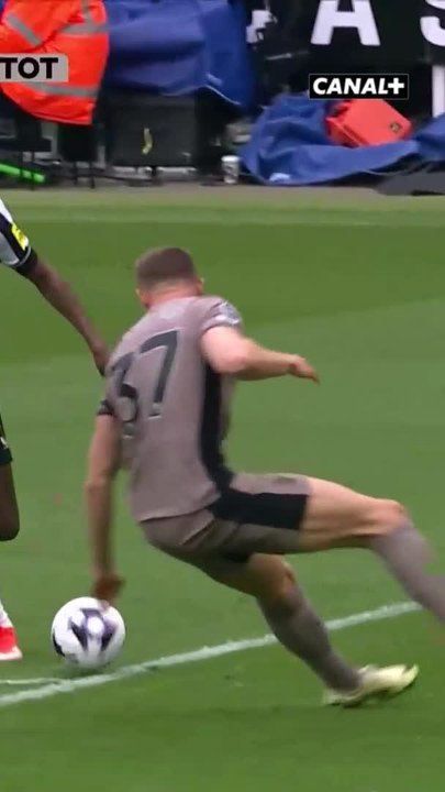 Alexander Isak trop fort face à Tottenham ! 