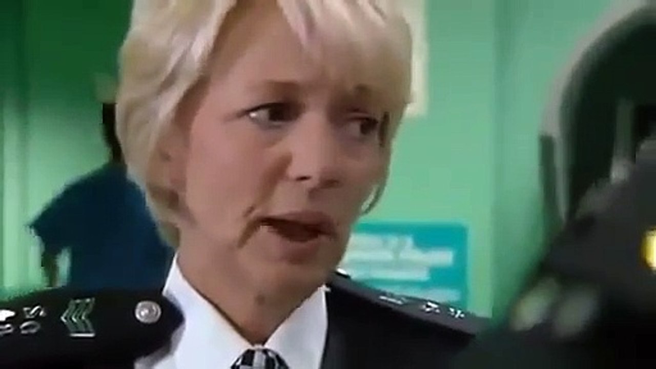 The Bill S21E77 Keep It Out