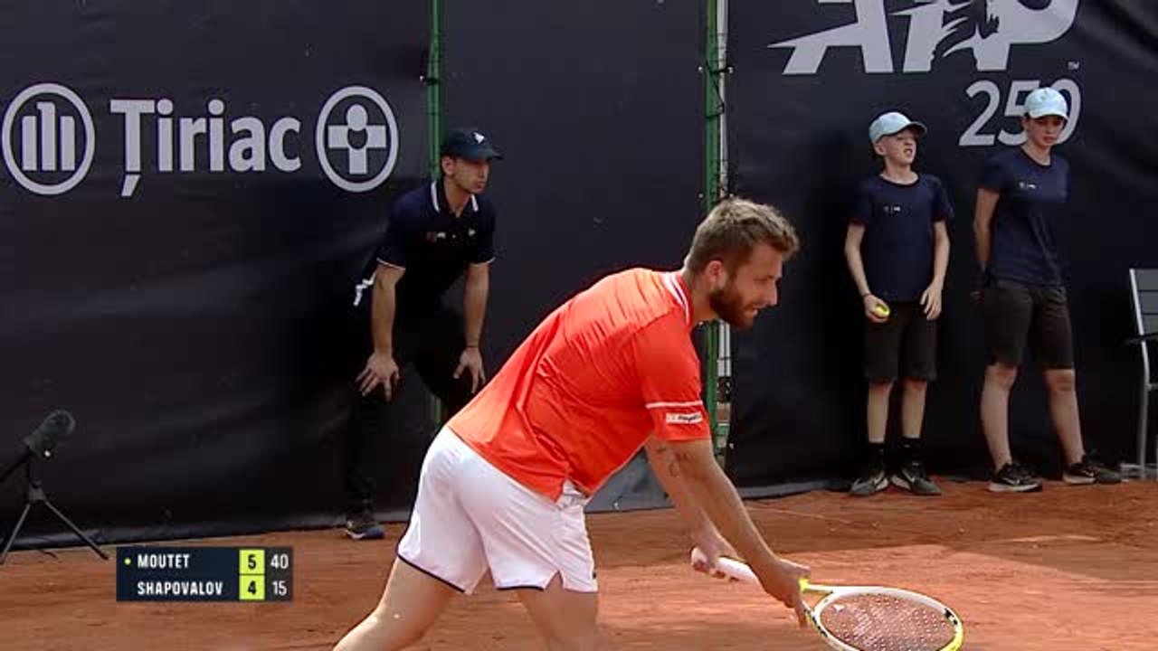 Bucarest - Moutet passe l'obstacle Shapovalov