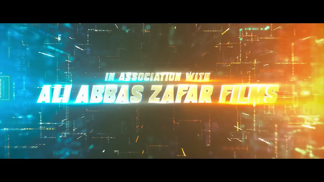 Bade Miyan Chote Miyan Trailer (2) OV