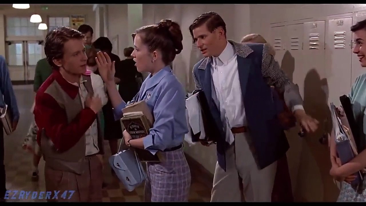 Tom Holland y Robert Downey Jr. en Volver al Futuro